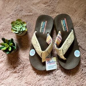 Skechers relaxed fit yoga foam sandals